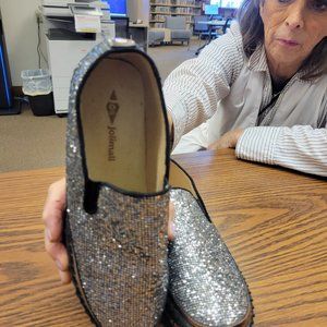 Size 7 women's shoes never worn